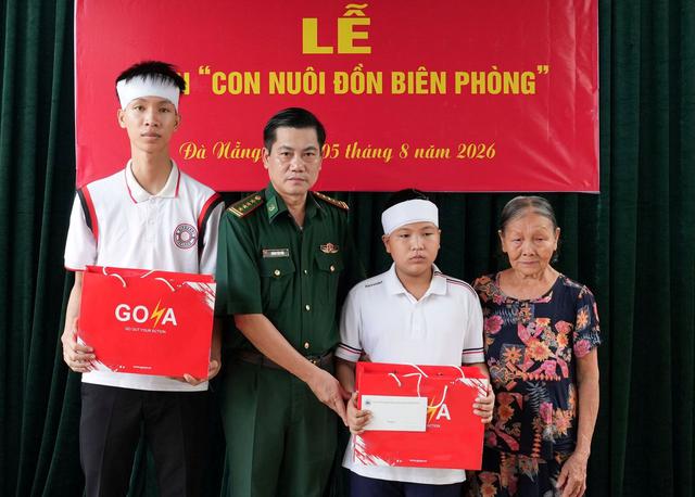 Biên phòng nhận nuôi bé trai mồ côi sau vụ điện giật làm cha mẹ tử vong- Ảnh 1.
