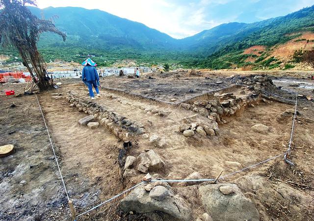 Cần giải mã lớp văn hóa sớm dưới thành lũy phòng thủ ở đèo Hải Vân - Ảnh 2.