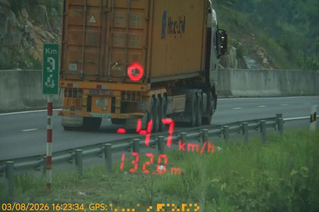 Xe đi chậm trên cao tốc Phan Thiết - Dầu Giây bị phạt nguội: CSGT nói gì? - Ảnh 3.