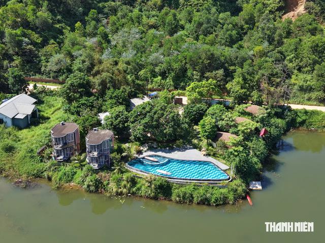 Villa, homestay mọc như nấm trong rừng phòng hộ: 1.001 cách chèo kéo 'xẻ thịt' lá phổi xanh- Ảnh 1.
