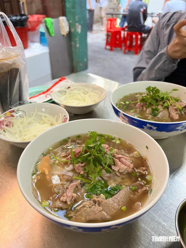 V&igrave; sao TP.HCM dẫn đầu ẩm thực đường phố thế giới? - Ảnh 1.