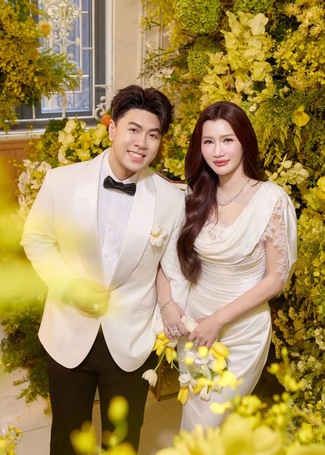 Akira Phan đ&iacute;nh ch&iacute;nh về tin đồn h&ocirc;n nh&acirc;n - Ảnh 1.