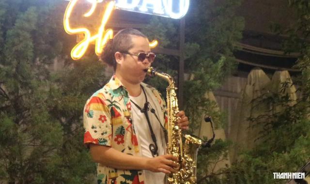 Xếp hàng nghe saxophone tại TP.HCM: Tưởng bill tiền triệu, ai ngờ giá lại thế này- Ảnh 3.