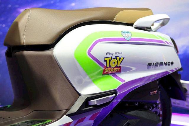 Honda Giorno+ có bản Buzz Lightyear sản xuất giới hạn 200 xe, chờ ngày về Việt Nam - Ảnh 3.
