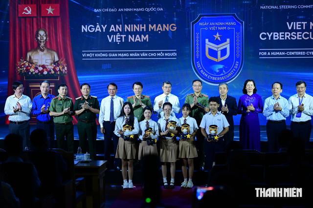Mỗi người dân cần là 'lá chắn số chủ động' tham gia bảo vệ an ninh mạng - Ảnh 2.