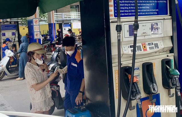 Giá xăng dầu mới nhất, áp dụng từ 15 giờ hôm nay 6.8 - Ảnh 1.