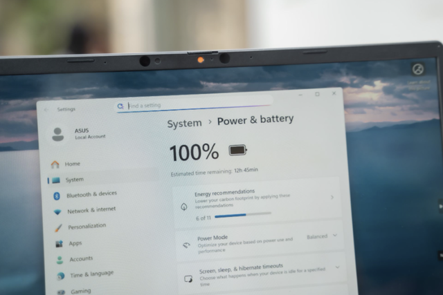Lựa chọn laptop AI nào như món đầu tư xứng đáng cho 4 năm đại học? - Ảnh 3.