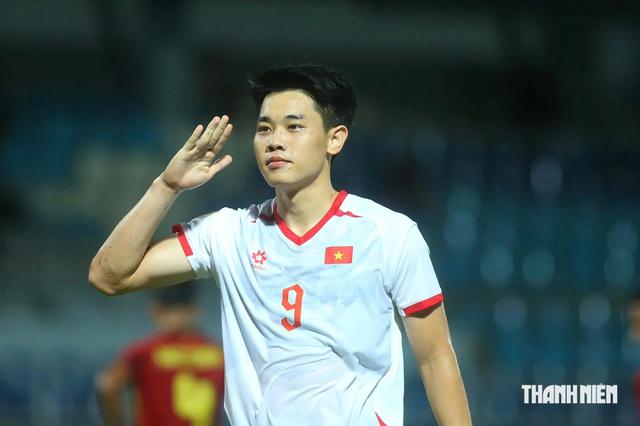 Đình Bắc ‘dậy thì quá thành công’, khoe ảnh ‘bé tẹo’ đứng cùng thần tượng Quế Ngọc Hải gây sốt- Ảnh 4.
