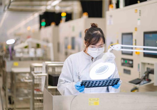 Kinh tế VN giữa những “cơn gió ngược” - Ảnh 1.
