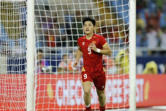 Chiều 8.8, VFF mở bán vé bán kết lượt về của đội tuyển Việt Nam: Cao nhất 1 triệu đồng- Ảnh 1.