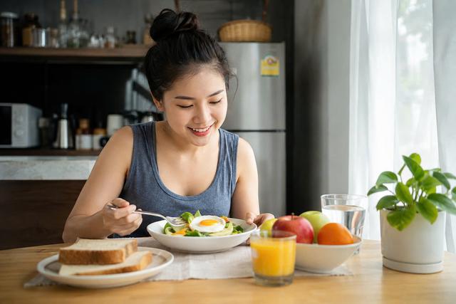 Thói quen buổi sáng giúp cải thiện kiểm soát đường huyết- Ảnh 1.