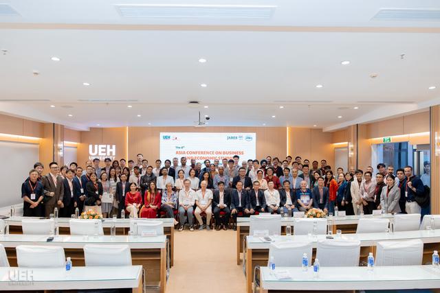 Đại học Kinh tế TP.HCM kết nối v&agrave; trao đổi học thuật với 250 học giả to&agrave;n cầu- Ảnh 1.