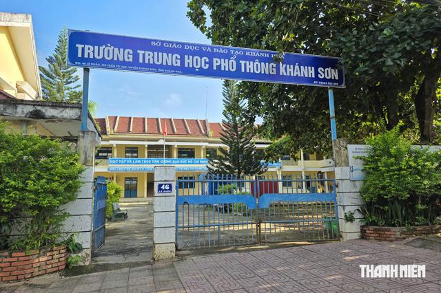 Khánh Hòa yêu cầu rà soát lại phương án sắp xếp trường công lập - Ảnh 1.