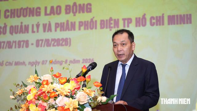 Nửa thế kỷ kiến tạo tương lai, EVNHCMC vinh dự nhận Huân chương Lao động hạng ba - Ảnh 3.