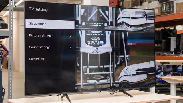 Lý do TV mới đắt tiền nhưng thường mất giá thê thảm khi bán lại - Ảnh 1.