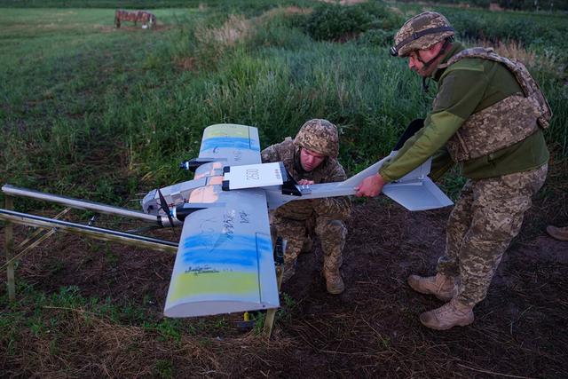 Giải mã chiến thuật UAV giúp Ukraine tạo lợi thế - Ảnh 1.