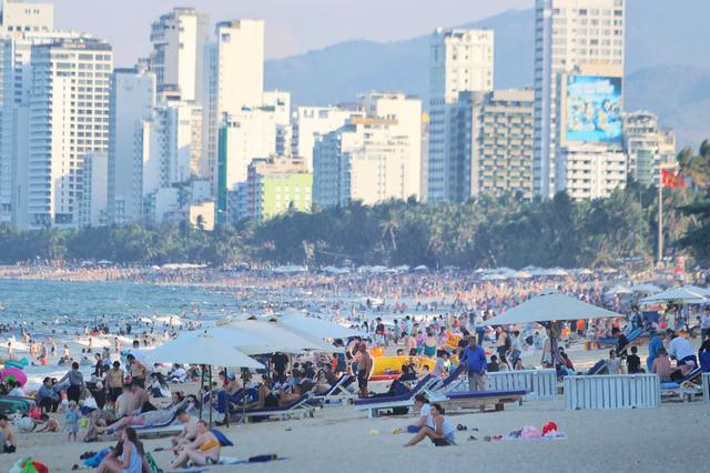 Bắt đúng nhịp sóng để đẩy 'con thuyền kinh tế' tiến lên- Ảnh 4.