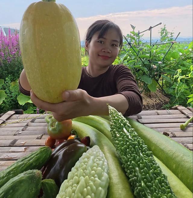 Cô gái Việt trồng vườn rau xanh tốt ở Nhật, ăn không hết còn mang tặng- Ảnh 11.