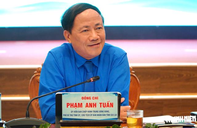 Chủ tịch tỉnh Gia Lai mong thanh niên đừng chỉ 'xin con cá' - Ảnh 4.