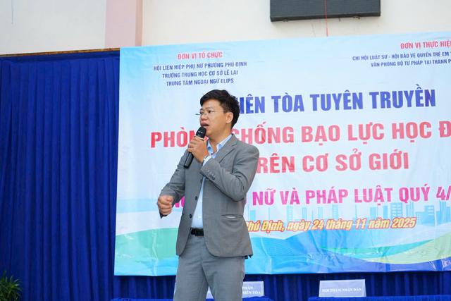 Quấy rối tình dục không chỉ là 'đụng chạm' mà còn có cả tin nhắn, ánh mắt... - Ảnh 2.