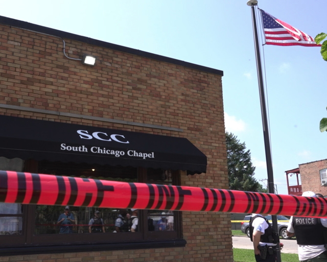 Remains of 56 people found decomposing at Chicago funeral home - Ảnh 1.