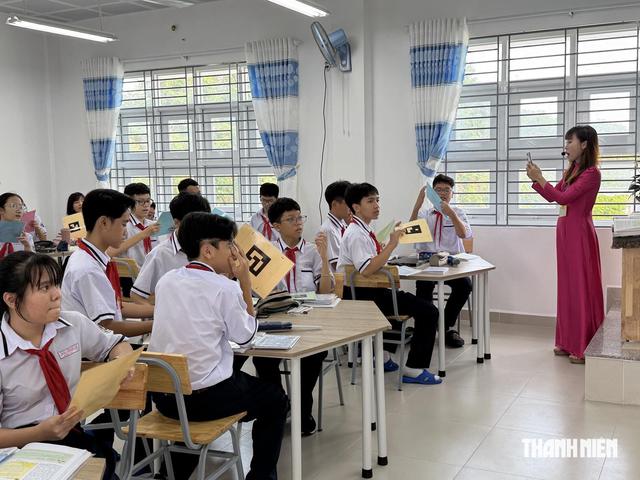 Không gia tăng áp lực cho giáo viên, học sinh khi ứng dụng trí tuệ nhân tạo - Ảnh 1.