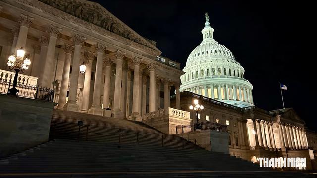 US Senate confirms dozens of Trump nominees, filling gaps in diplomatic corps - Ảnh 1.