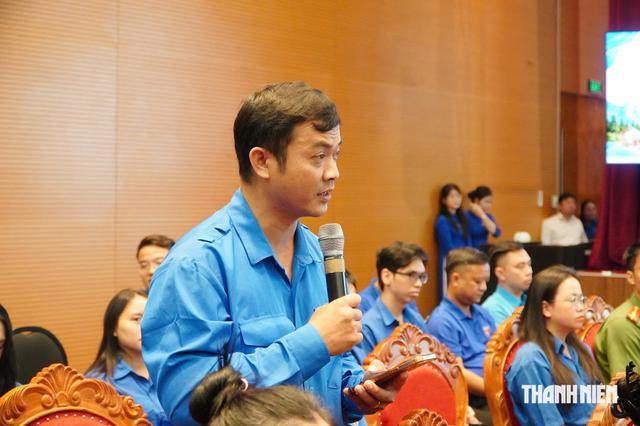 Chủ tịch tỉnh Gia Lai mong thanh niên đừng chỉ 'xin con cá' - Ảnh 2.