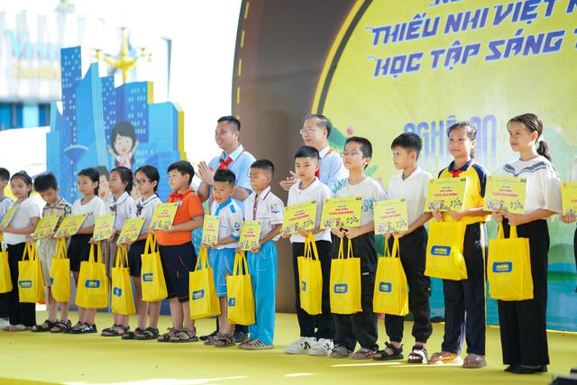 Hội đồng Đội Trung ương giáo dục kỹ năng cần thiết cho thiếu nhi - Ảnh 2.