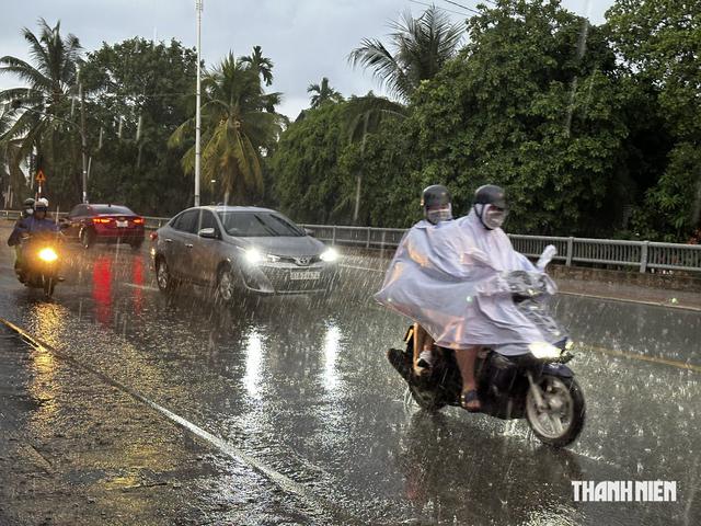 Chiều tối nay, TP.HCM và Nam bộ tiếp tục có mưa lớn- Ảnh 3.