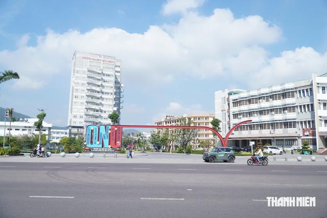 Trường ĐH Quy Nhơn công bố điểm chuẩn, các ngành sư phạm dẫn đầu - Ảnh 1.
