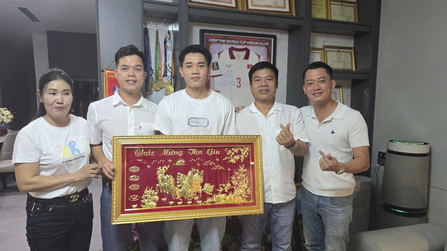 Vì sao Đình Bắc đặc biệt tri ân 'sư phụ' Quế Ngọc Hải tại căn nhà mới xây xong?- Ảnh 3.