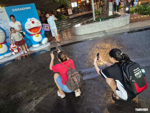Rủ nhau đến nơi này để tha hồ check-in miễn phí với 'biệt đội' Doraemon - Ảnh 2.