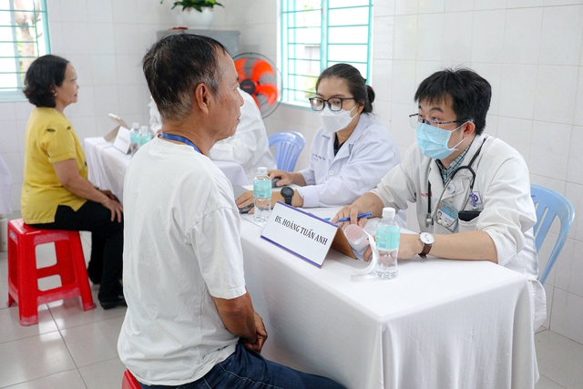 X&atilde; Thạnh An, phường Phước Thắng dẫn đầu tỷ lệ kh&aacute;m sức khỏe ở TP.HCM- Ảnh 1.
