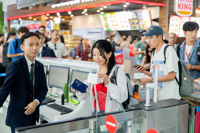 Du lịch Việt Nam tăng trưởng dẫn đầu, Ph&uacute; Quốc nổi bật t&igrave;m kiếm- Ảnh 1.