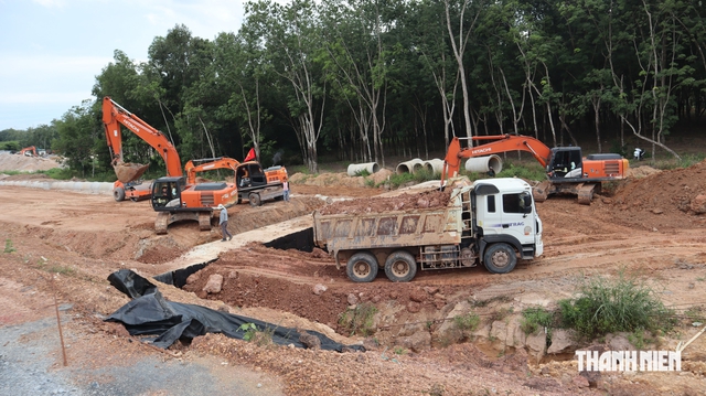 Thi công cao tốc TP.HCM - Thủ Dầu Một - Chơn Thành xuyên lễ 2.9- Ảnh 1.