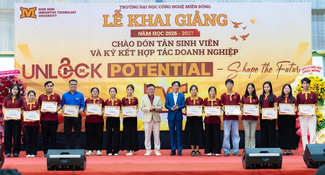 Khai giảng năm học mới: Trường ĐH Công nghệ Miền Đông kết nối hơn 20 doanh nghiệp- Ảnh 1.
