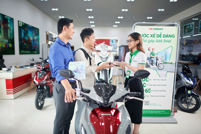 FE CREDIT ưu đãi lãi suất trả góp xe máy cho sinh viên 18 - 20 tuổi- Ảnh 1.