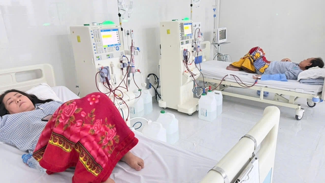 TP.HCM sẽ đưa 1.000 bác sĩ, giáo sư về trạm y tế - Ảnh 3.