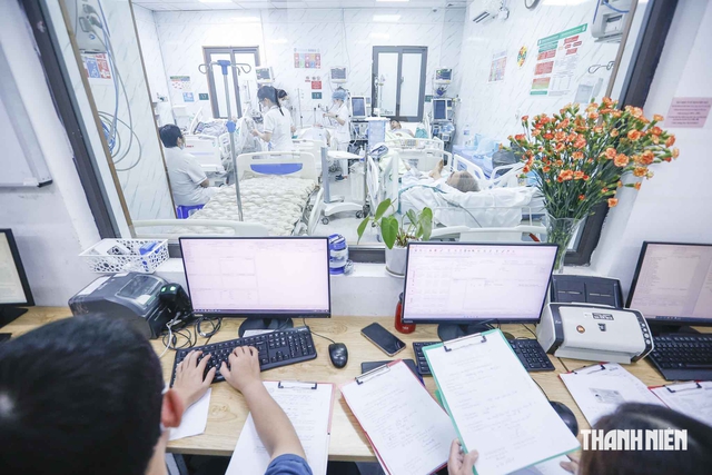 Hai bệnh viện hạng đặc biệt chi thù lao cho các bác sĩ nội trú- Ảnh 1.