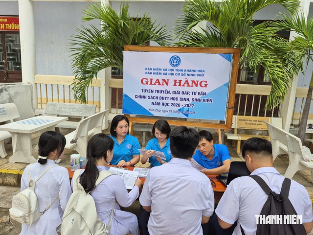 Khánh Hòa quyết tâm phủ 100% BHYT học sinh, sinh viên- Ảnh 2.