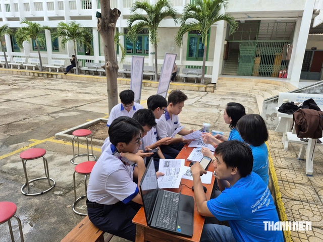 Khánh Hòa quyết tâm phủ 100% BHYT học sinh, sinh viên- Ảnh 3.
