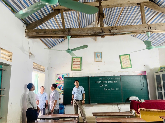 139 học sinh tiểu học ở Nghệ An vẫn chưa đến trường v&igrave; x&oacute;a điểm trường lẻ - Ảnh 3.