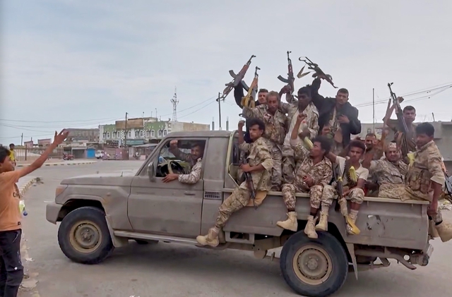 Houthi tuyên bố tấn công căn cứ quân sự của Ả Rập Xê Út- Ảnh 1.