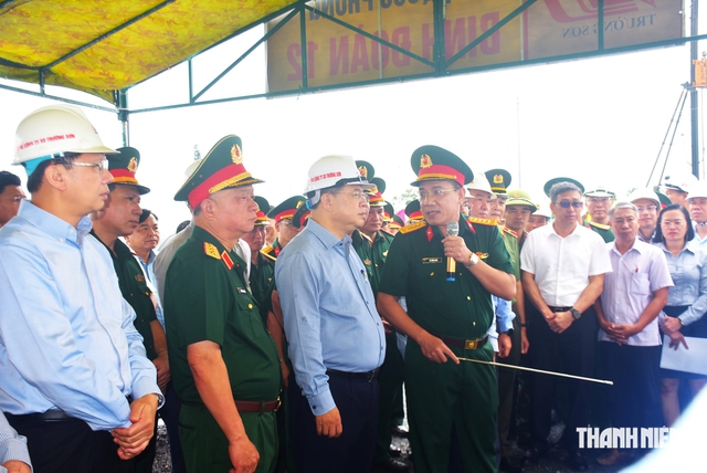 Ph&oacute; thủ tướng Thường trực y&ecirc;u cầu đẩy nhanh tiến độ c&aacute;c dự &aacute;n giao th&ocirc;ng trọng điểm ở C&agrave; Mau- Ảnh 2.