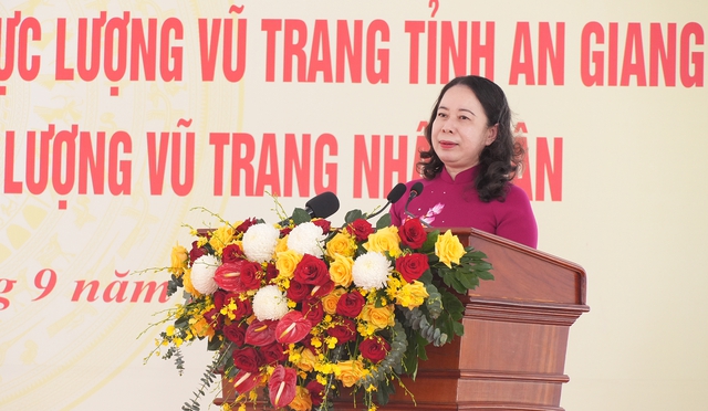 Phó chủ tịch nước Võ Thị Ánh Xuân dự Ngày truyền thống lực lượng vũ trang An Giang- Ảnh 1.