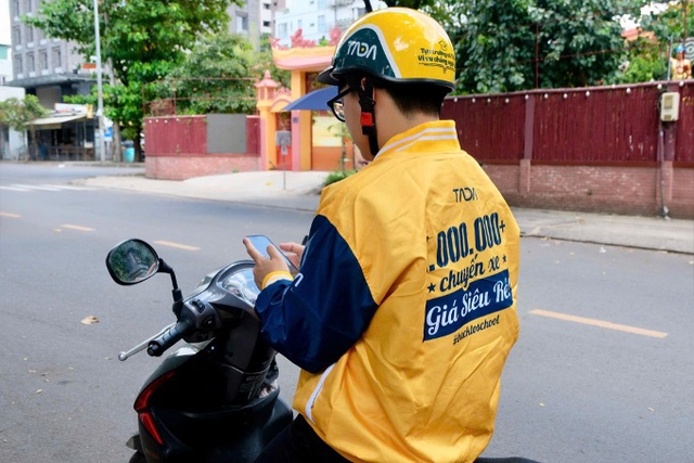Dù biết không dễ dàng, vì sao hàng nghìn sinh viên vẫn đăng ký xe công nghệ? - Ảnh 1.