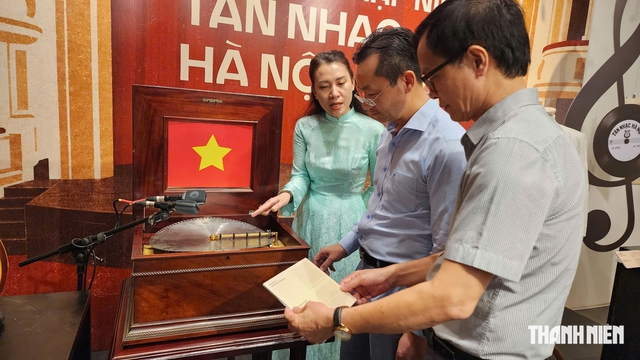 Tờ nhạc ăn kh&aacute;ch v&agrave; 'c&ocirc;ng nghiệp &acirc;m nhạc' thế kỷ trước- Ảnh 1.