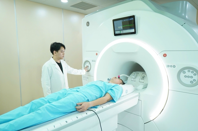 BV Hoàn Mỹ Đà Lạt ứng dụng MRI 1.5 Tesla chẩn đoán chuyên sâu, phát hiện sớm- Ảnh 2.