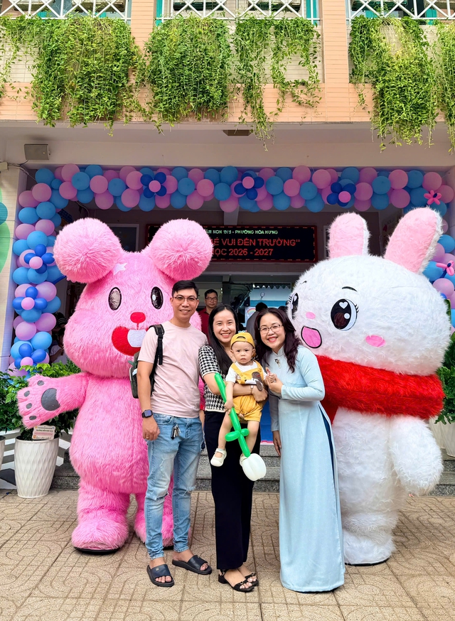Cuộc hội ngộ đặc biệt sau mấy chục năm: Từ trẻ mầm non giờ thành ba mẹ - Ảnh 15.